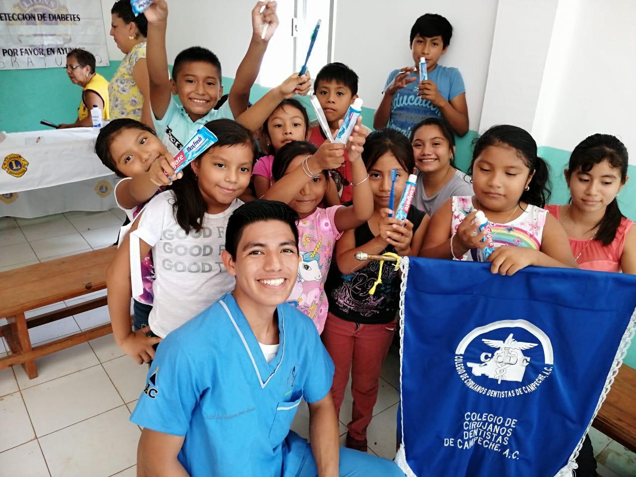 Plática de higiene oral poblado de Bobola, Campeche